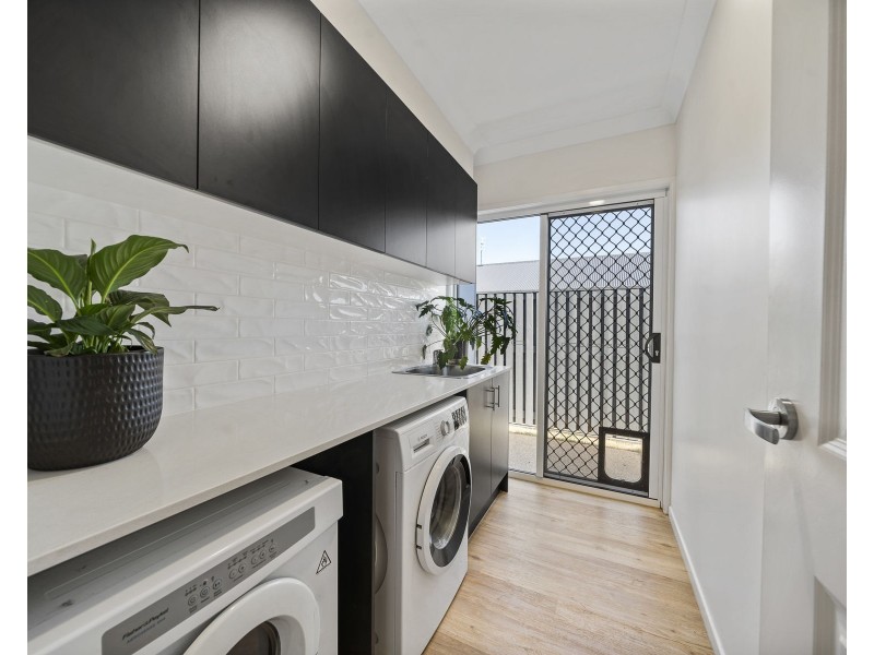 18 McAulay Avenue, Highfields QLD 4352