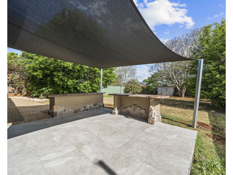 260 Alderley Street, Centenary Heights QLD 4350