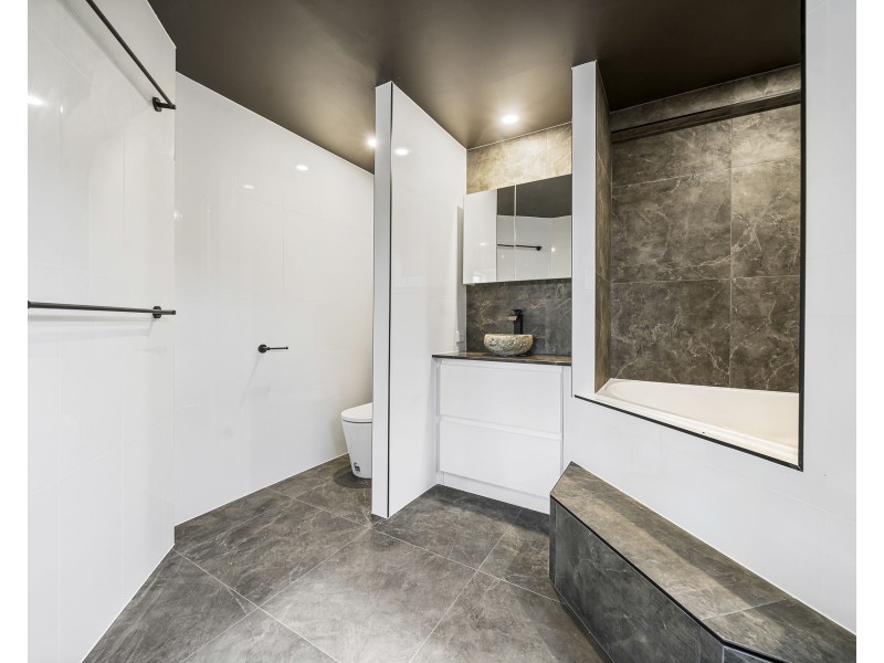 260 Alderley Street, Centenary Heights QLD 4350