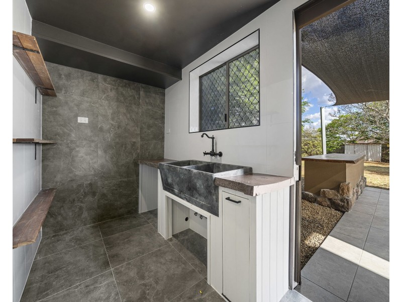 260 Alderley Street, Centenary Heights QLD 4350