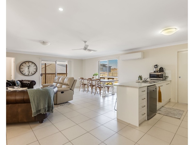16 Sophia Crescent, Cotswold Hills QLD 4350