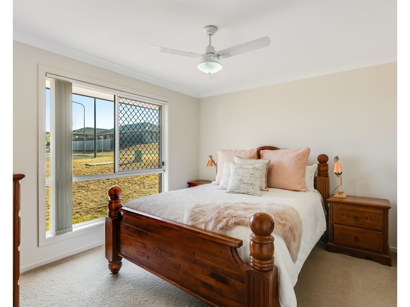 16 Sophia Crescent, Cotswold Hills QLD 4350
