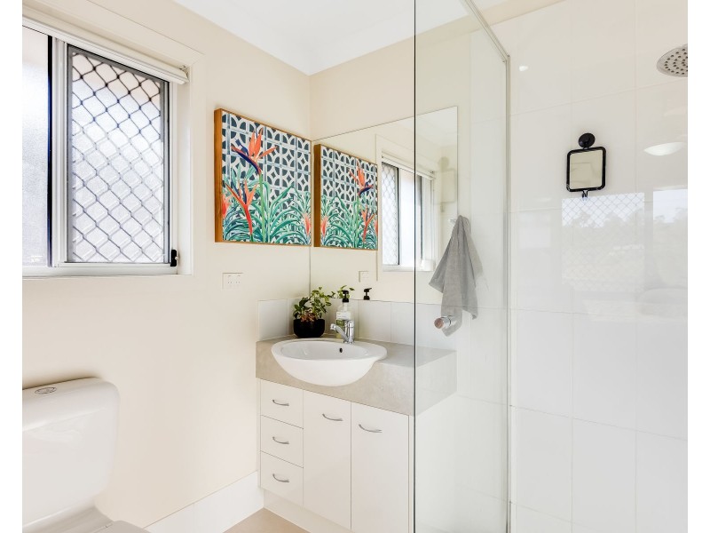 16 Sophia Crescent, Cotswold Hills QLD 4350