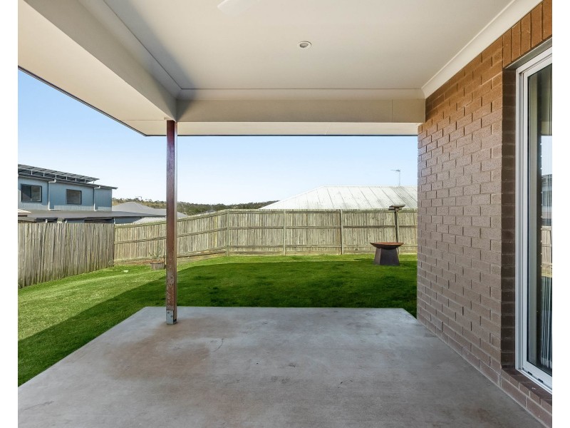 16 Sophia Crescent, Cotswold Hills QLD 4350