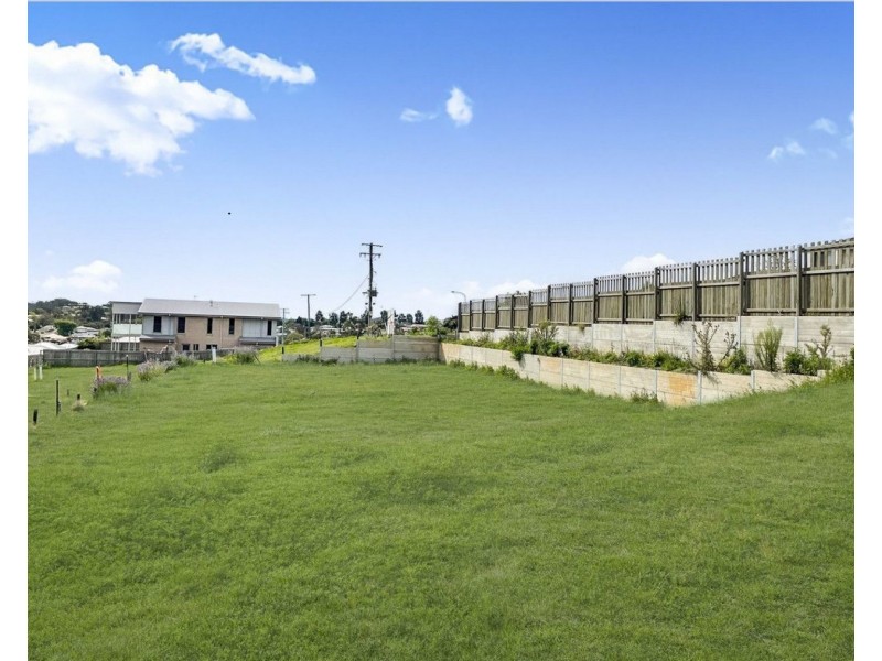 27 Grace View Street, Darling Heights QLD 4350