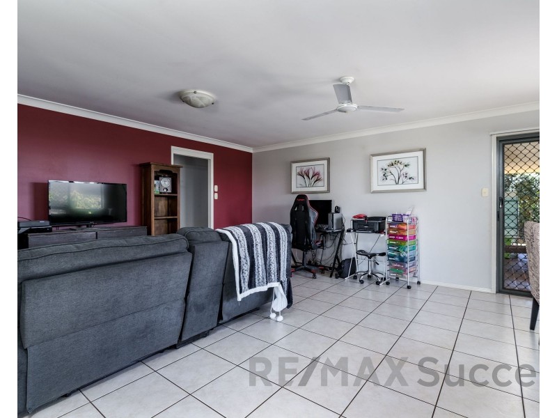 9 Prime Minister Drive, Middle Ridge QLD 4350