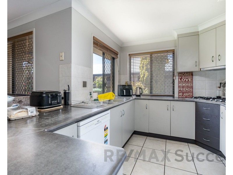 9 Prime Minister Drive, Middle Ridge QLD 4350