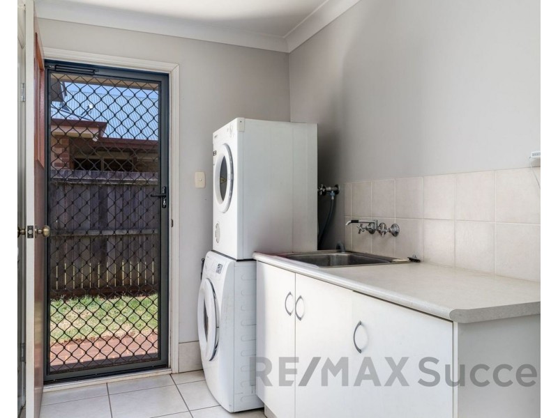 9 Prime Minister Drive, Middle Ridge QLD 4350
