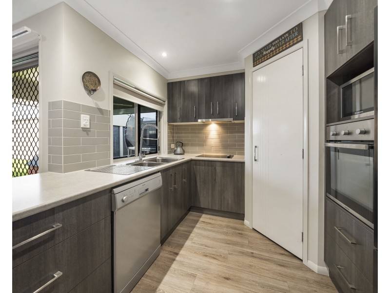 6 Carnamah Street, Cambooya QLD 4358