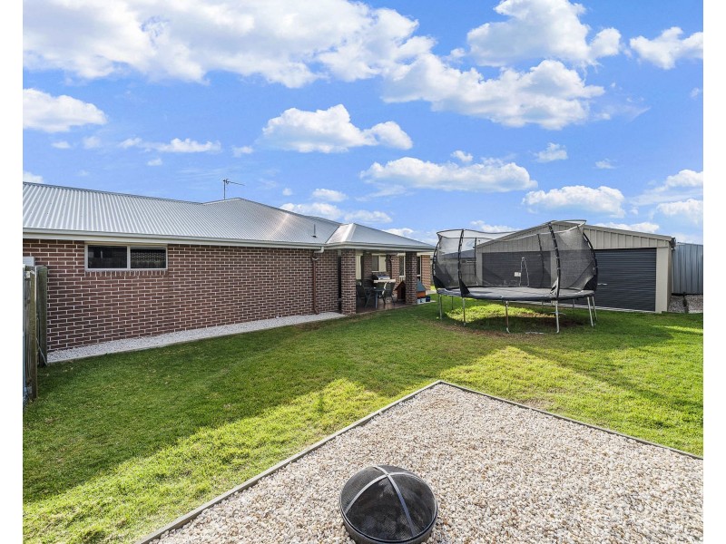 6 Carnamah Street, Cambooya QLD 4358