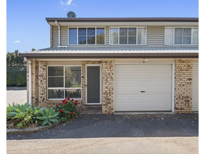 8/233 Hume Street, South Toowoomba QLD 4350