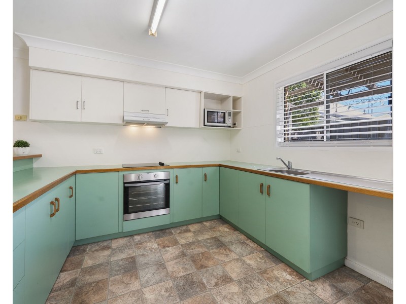 8/233 Hume Street, South Toowoomba QLD 4350