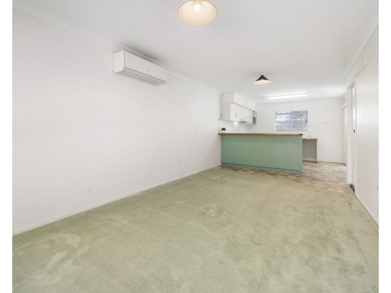 8/233 Hume Street, South Toowoomba QLD 4350