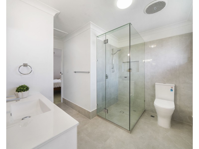 8/233 Hume Street, South Toowoomba QLD 4350