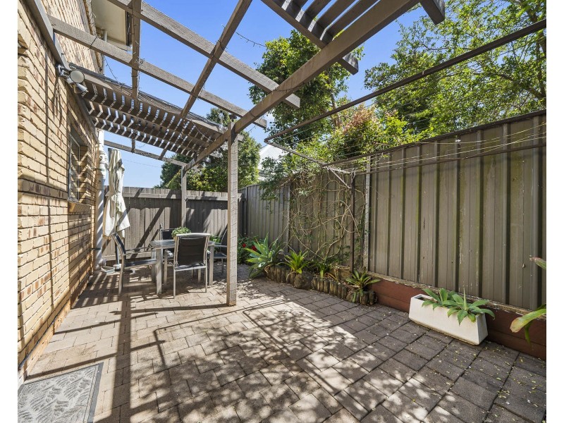 8/233 Hume Street, South Toowoomba QLD 4350
