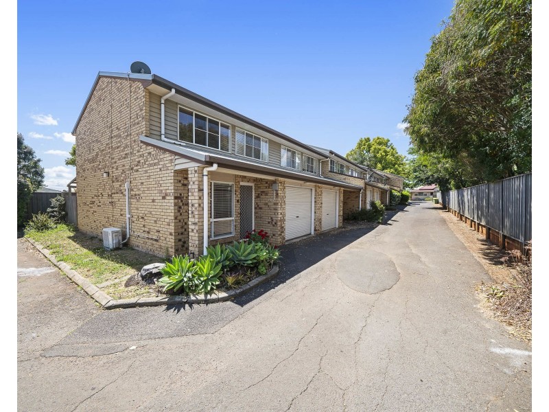 8/233 Hume Street, South Toowoomba QLD 4350