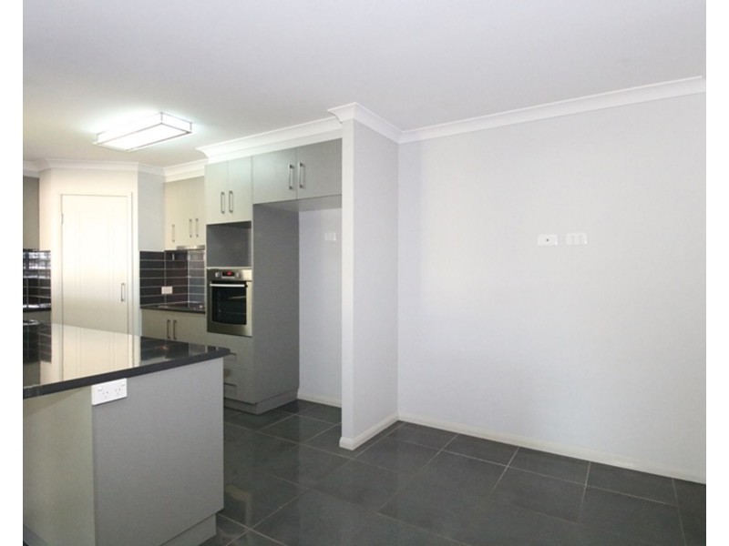 10 Brisbane Street, Drayton QLD 4350