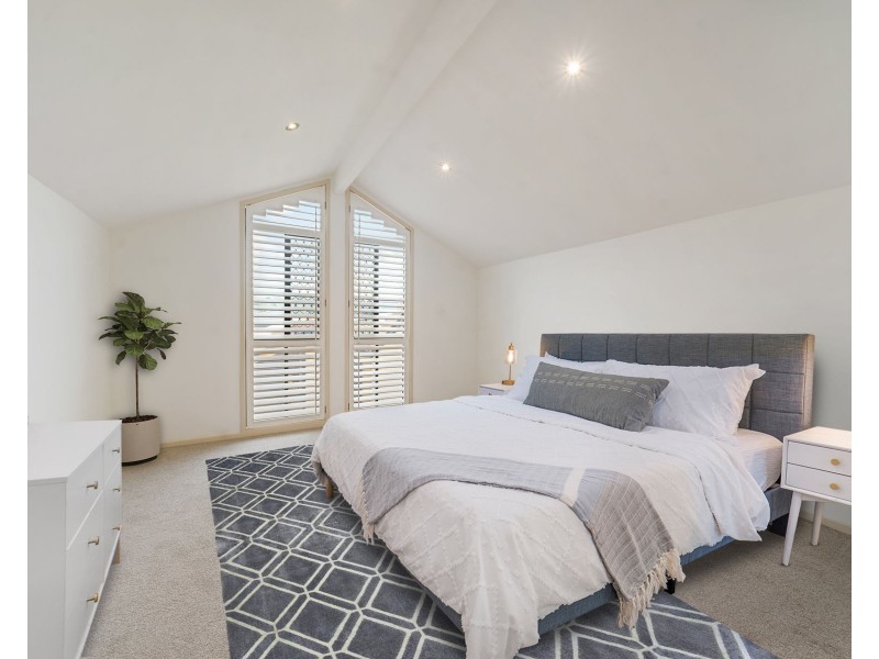 16 Bridget Court, Middle Ridge QLD 4350