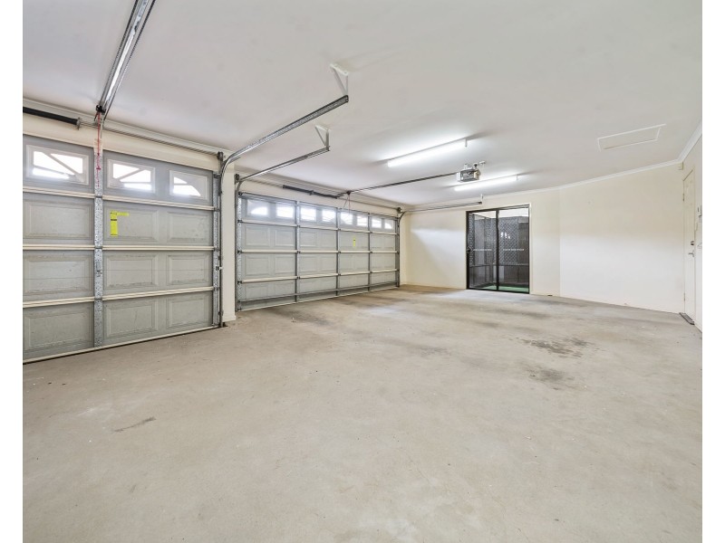 16 Bridget Court, Middle Ridge QLD 4350