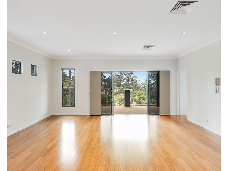 26 Hilltop Crescent, Blue Mountain Heights QLD 4350