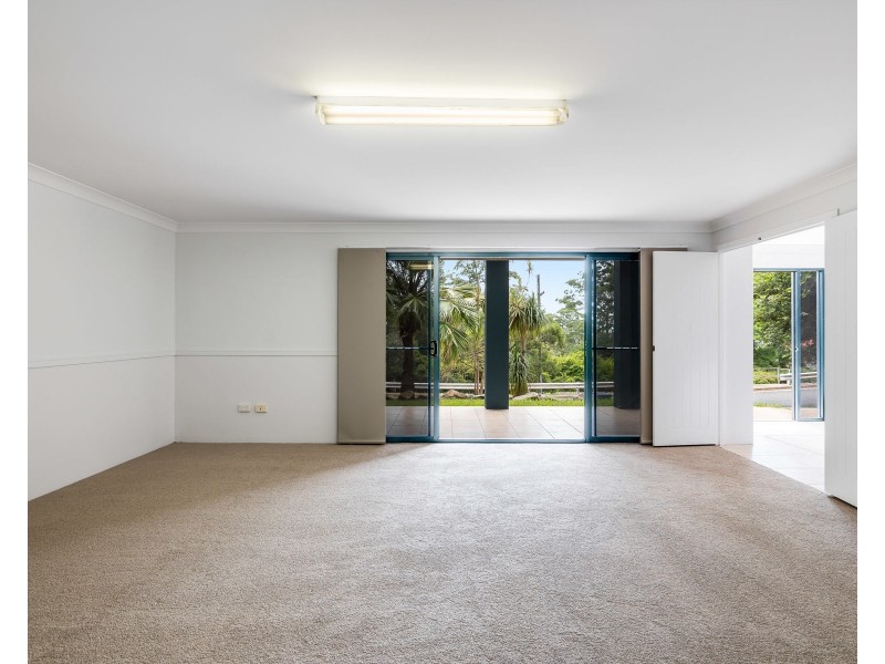 26 Hilltop Crescent, Blue Mountain Heights QLD 4350