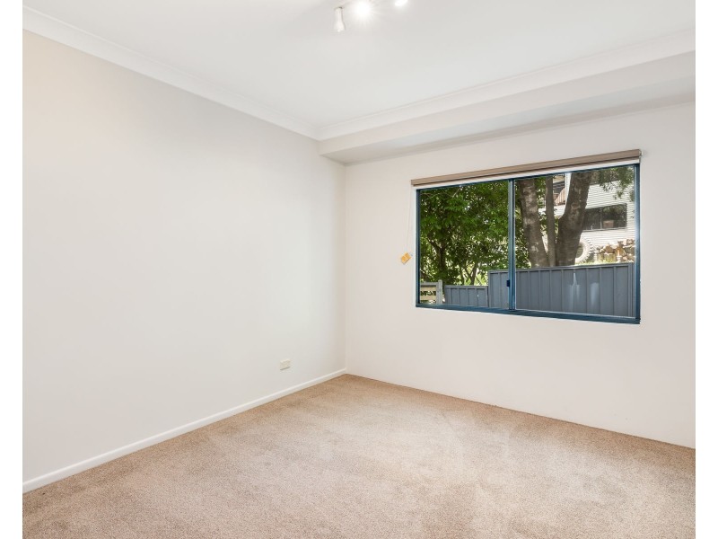 26 Hilltop Crescent, Blue Mountain Heights QLD 4350