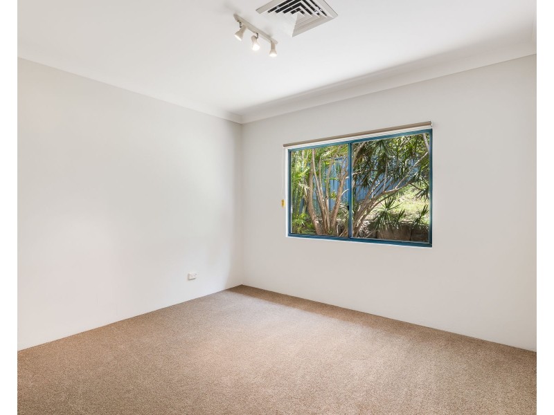 26 Hilltop Crescent, Blue Mountain Heights QLD 4350