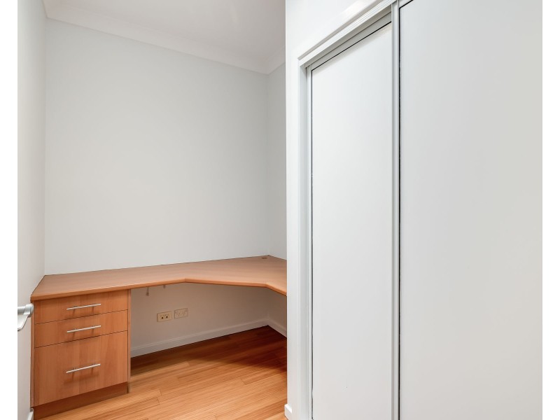 26 Hilltop Crescent, Blue Mountain Heights QLD 4350