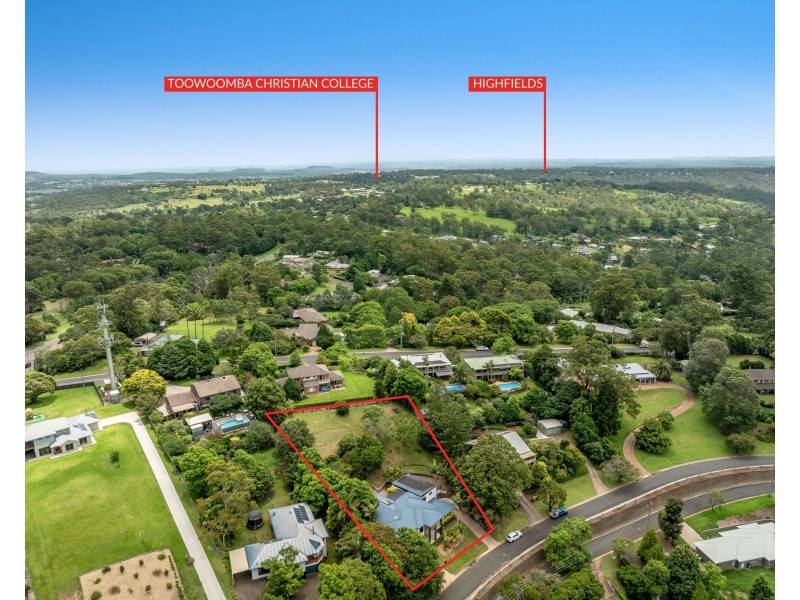26 Hilltop Crescent, Blue Mountain Heights QLD 4350