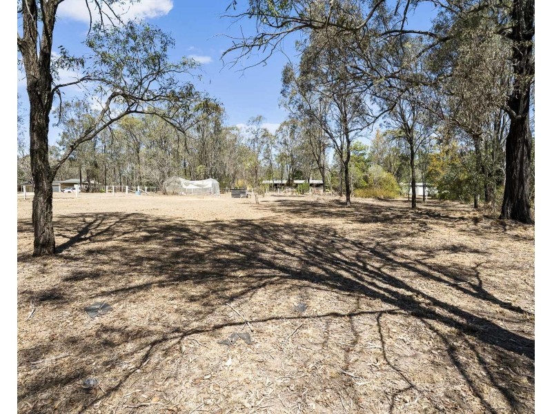 43 Goodsirs Road, Murphys Creek QLD 4352