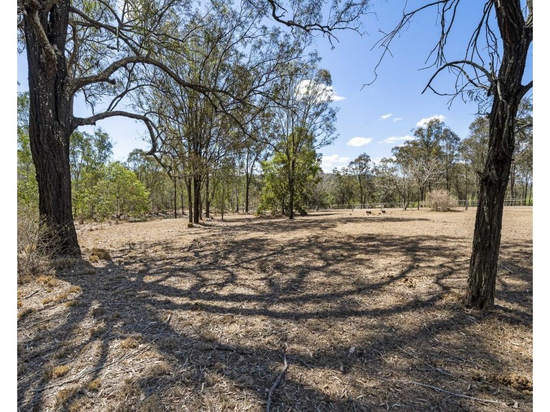 43 Goodsirs Road, Murphys Creek QLD 4352