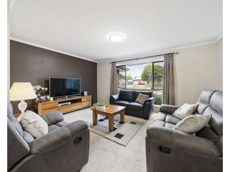 17 Danica Court, Kearneys Spring QLD 4350