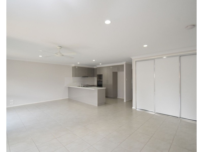 2/21a Haig Street, South Toowoomba QLD 4350