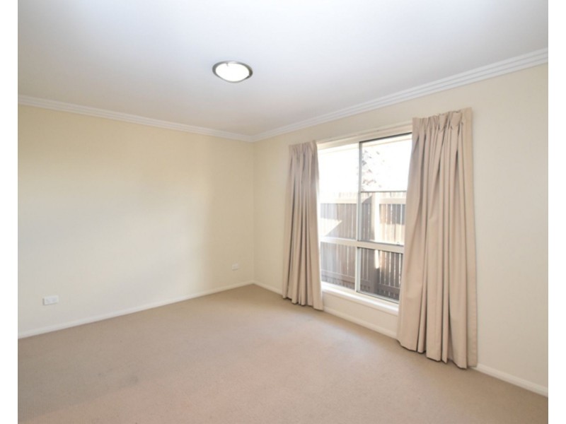 3/11 Albert Street, Newtown QLD 4350