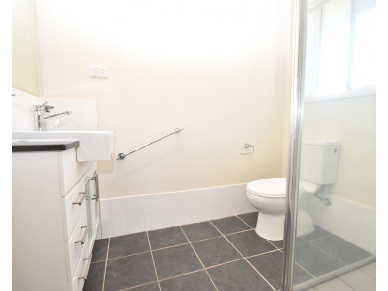 3/11 Albert Street, Newtown QLD 4350