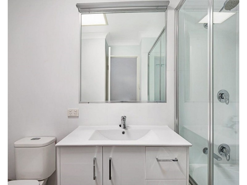 1/23 Lendrum Street, Newtown QLD 4350