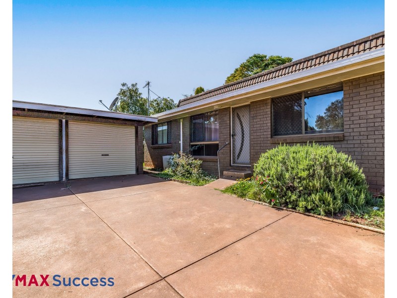 2/208 Tor Street, Rockville QLD 4350