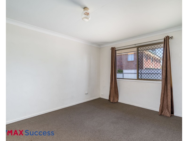 2/208 Tor Street, Rockville QLD 4350