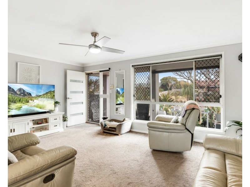 6 Erica Court, Wilsonton Heights QLD 4350