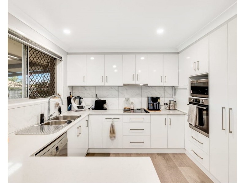 6 Erica Court, Wilsonton Heights QLD 4350