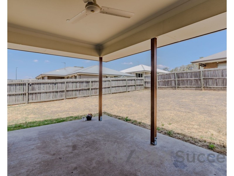 17 Breanna Street, Cotswold Hills QLD 4350