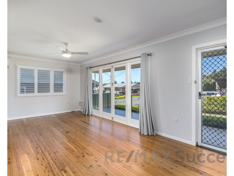 17 McNamara Street, Centenary Heights QLD 4350
