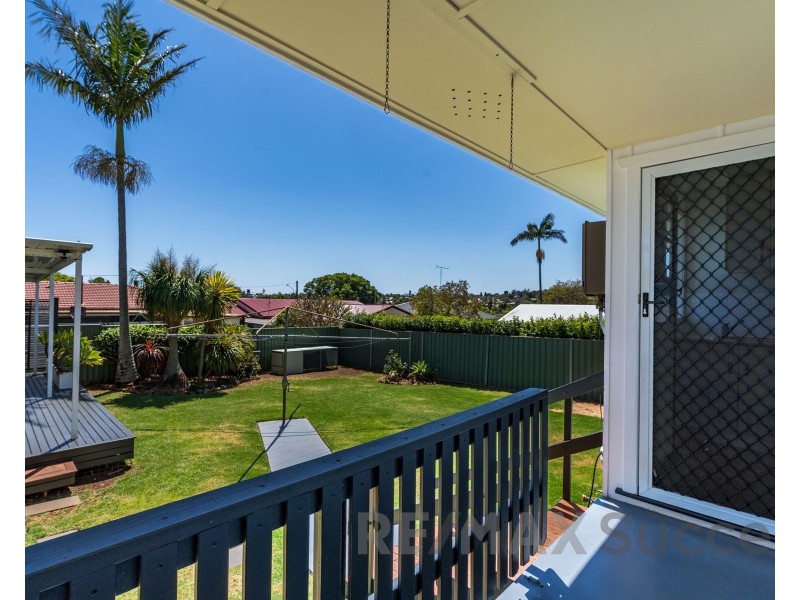 17 McNamara Street, Centenary Heights QLD 4350