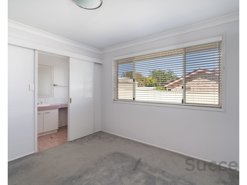 4 Zinnia Court, Middle Ridge QLD 4350