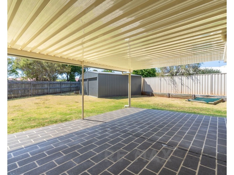 4 Zinnia Court, Middle Ridge QLD 4350