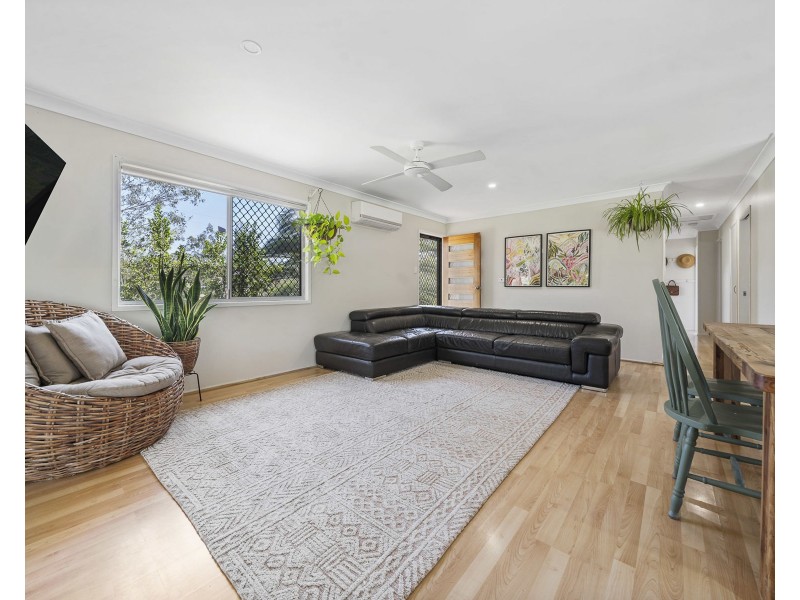 31 Dugandan Road, Upper Lockyer QLD 4352