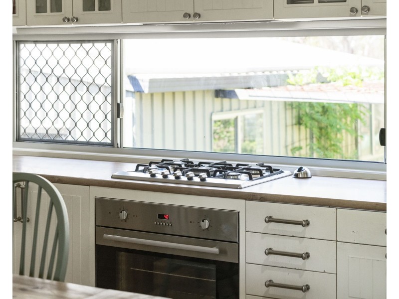 31 Dugandan Road, Upper Lockyer QLD 4352