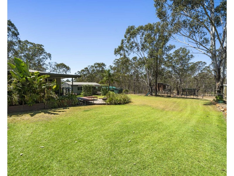 31 Dugandan Road, Upper Lockyer QLD 4352