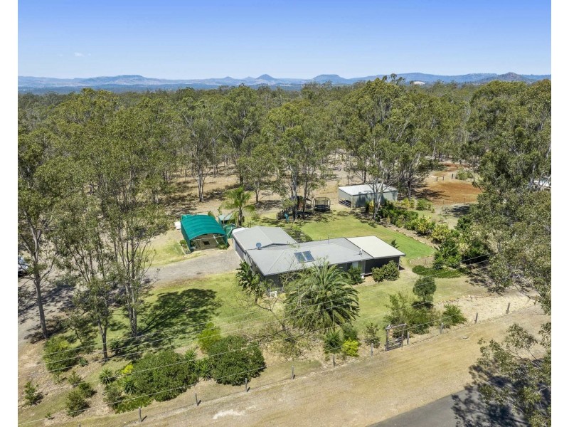 31 Dugandan Road, Upper Lockyer QLD 4352