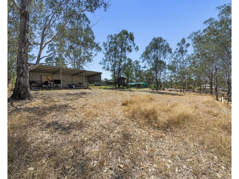 31 Dugandan Road, Upper Lockyer QLD 4352